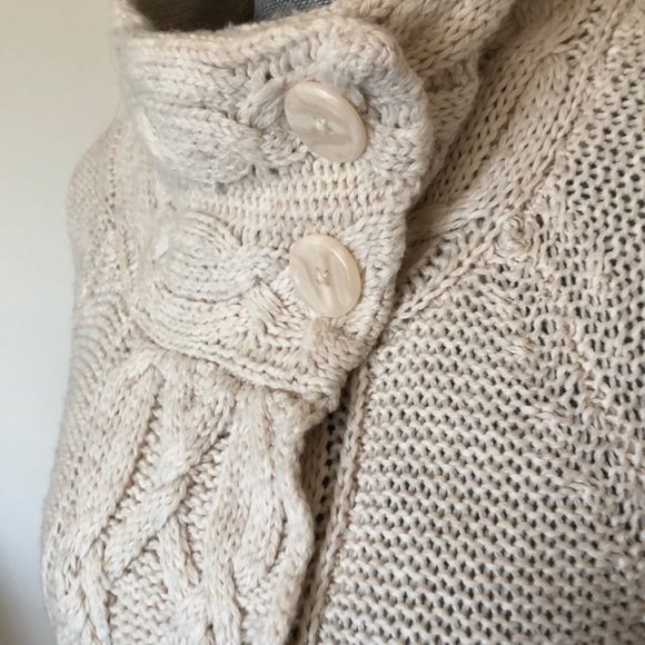 NWOT- Beautiful RW&Co long-sleeved sweater - Picture 4 of 7